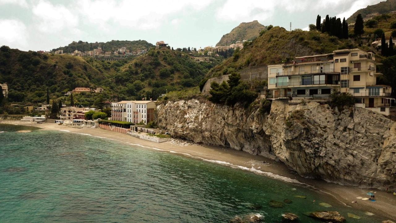 Mare Roccia * Taormina