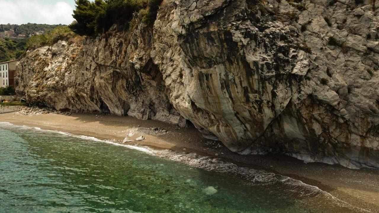 Leilighet Mare Roccia Beachfront Taormina
